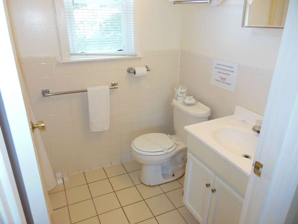 The Coast Motel Westerly Room photo