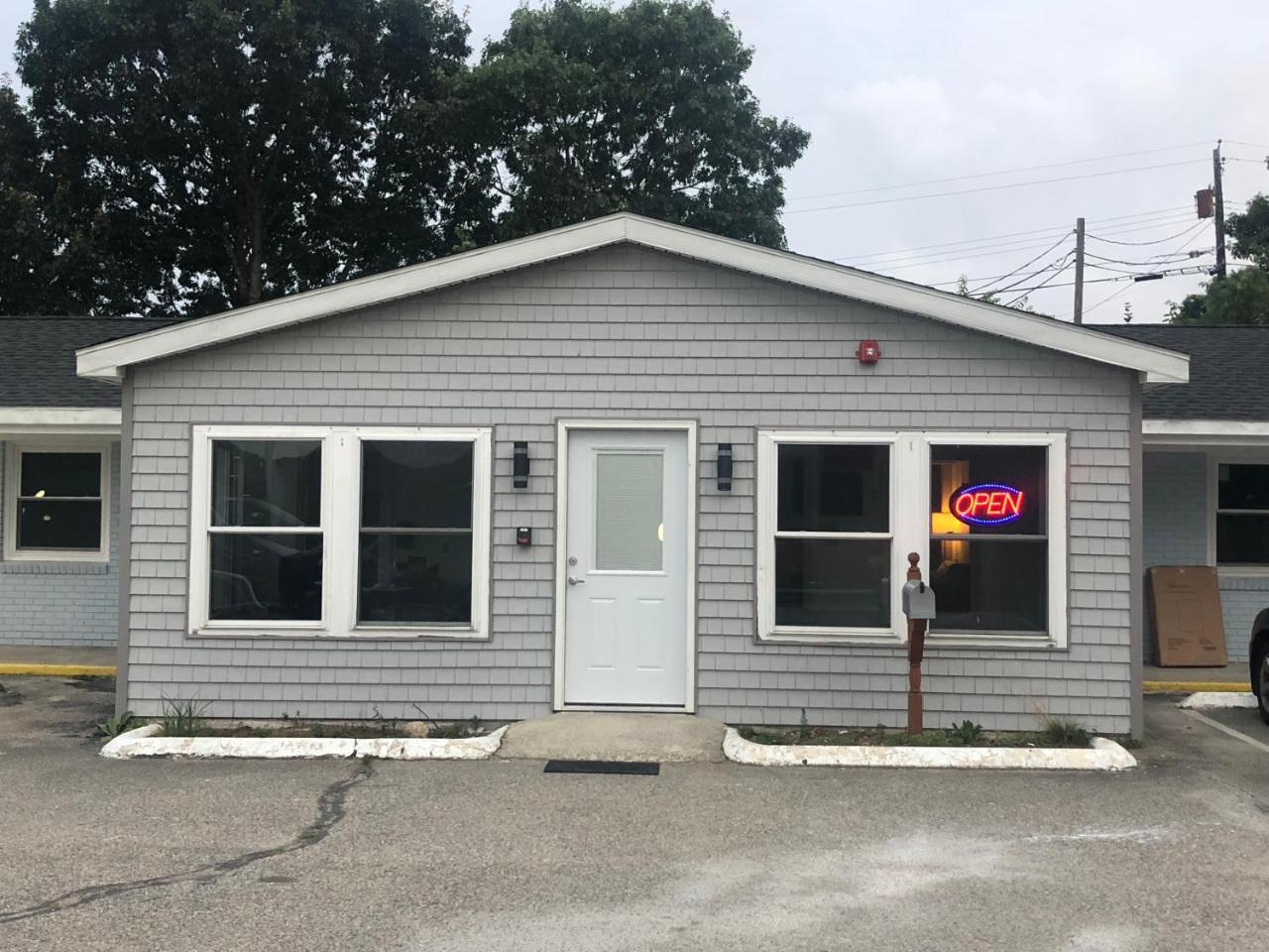 The Coast Motel Westerly Exterior photo
